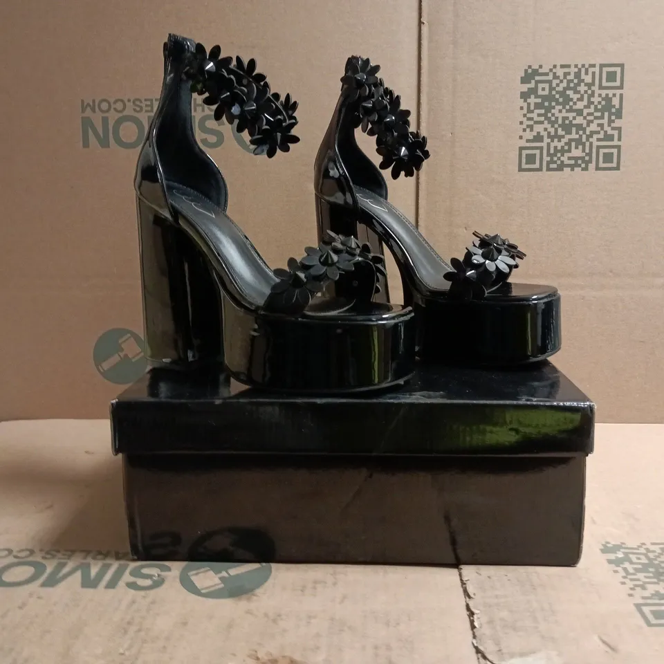 BOXED PAIR OF KOI PLATFORM HEELS IN BLACK SIZE 4