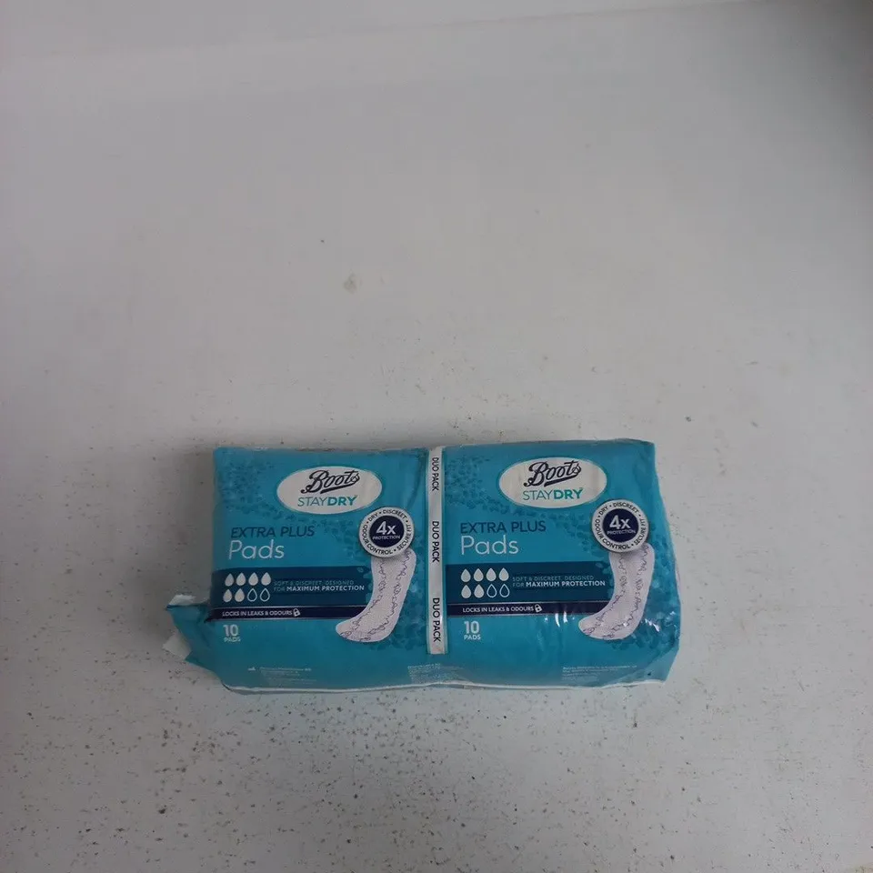 BOOTS STAY DRY EXTRA PLUS PADS TWIN PACK