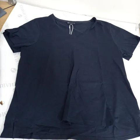 CREW CLOTHING COMPANY PERFECT V NECK SUB SIZE 18