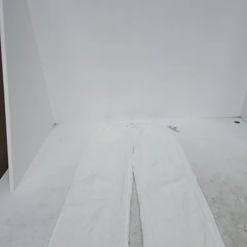 HOLLISTER WHITE LONG PANTS – SIZE S LONG, MADE IN INDONESIA