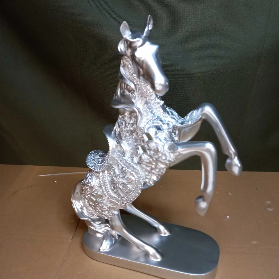 SILVER HORSE ORNANMET