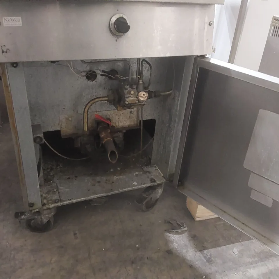 FALCON COMMERCIAL NATURAL GAS FRYER