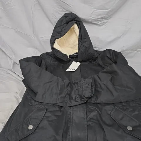 CURVE BORG LINED PARKA - BLACK - 18