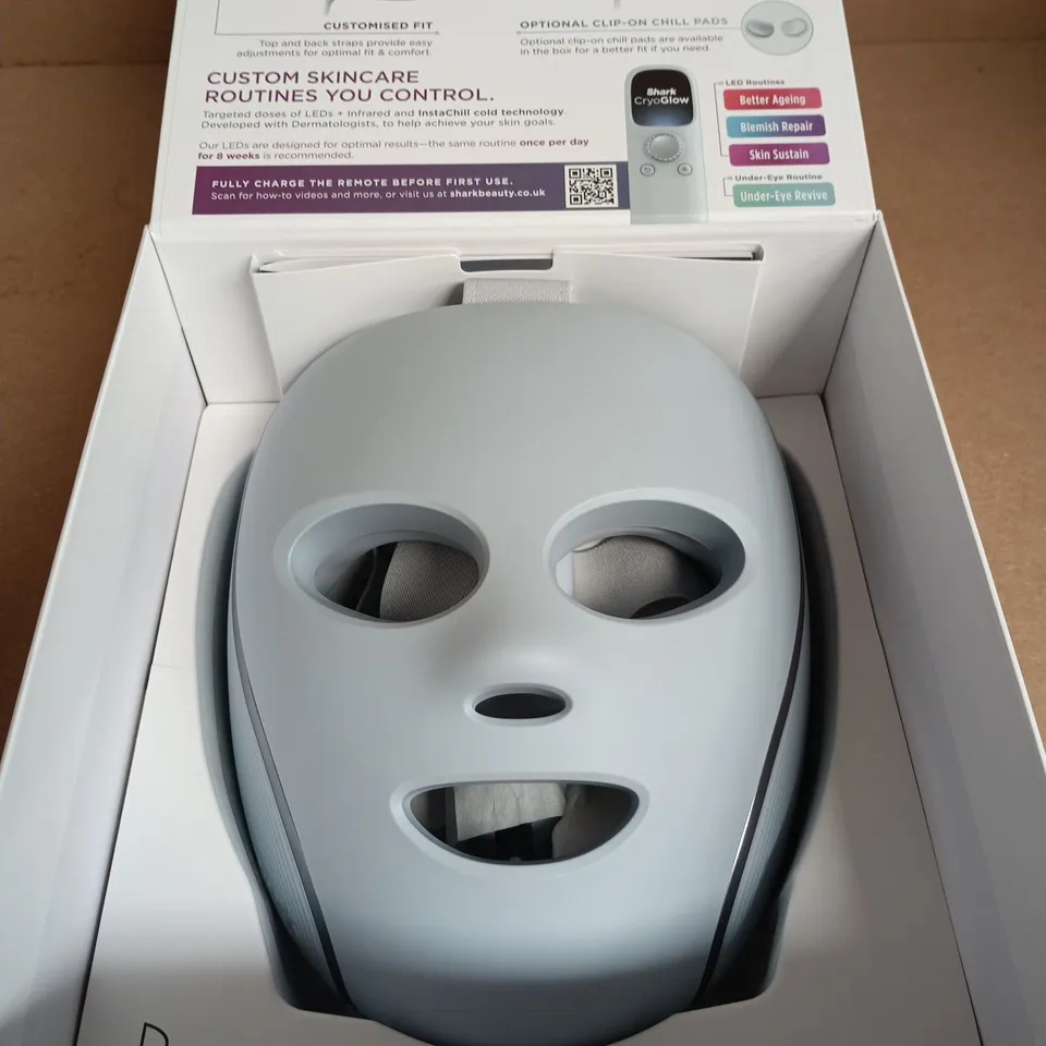 SHARK CRYOGLOW UNDER-EYE MASK WITH LED