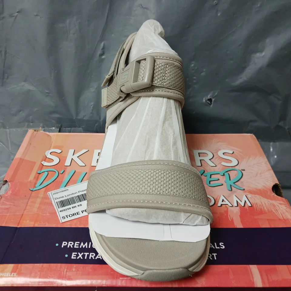 SKECHERS DLUX WALKER SANDAL IN TAUPE - SIZE 7