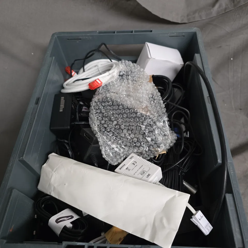 APPROXIMATELY 10 ITEMS OF UGREEN 4-PORT USB 3.0 HUB WITH ACCESSORIES, BUSH REMOTE AND REMOTES – MIXED ELECTRONICS.