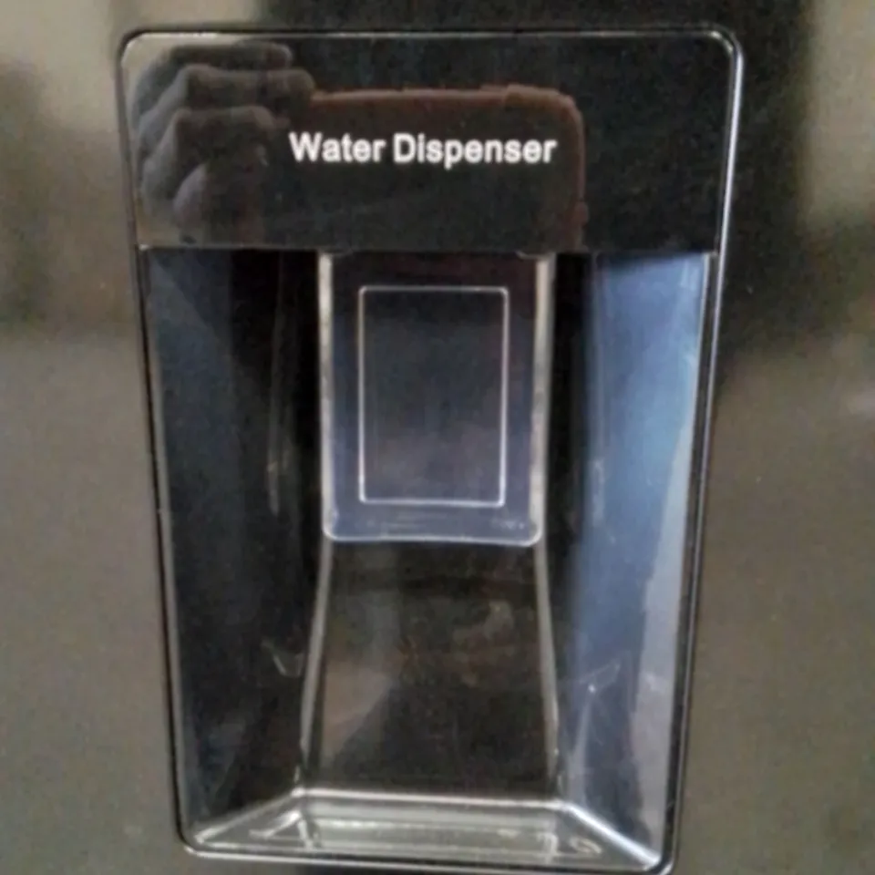 SWAN 55CM WIDE NO FROST FRIDGE FREEZER WITH WATER DISPENSER -BLACK-