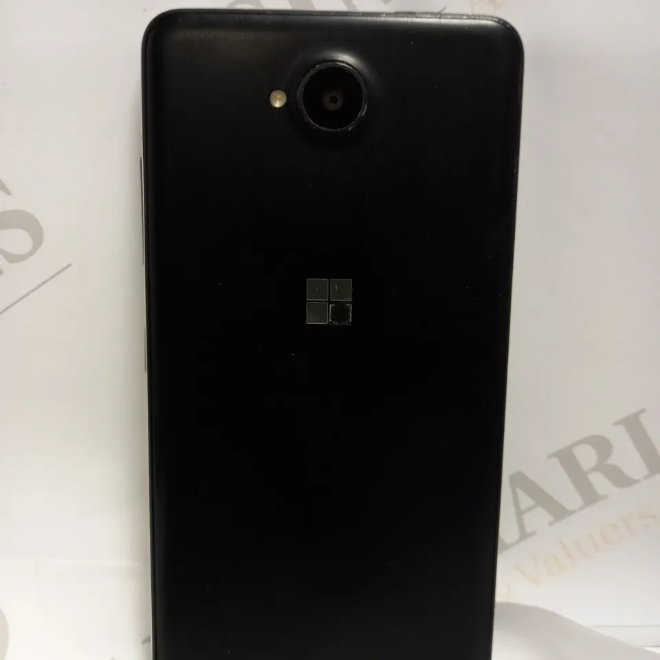 MICROSOFT PHONE MODEL: RM-1152
