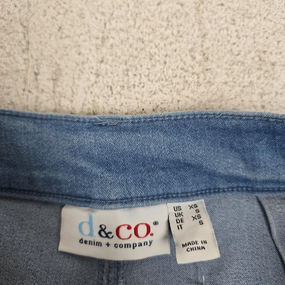 D&CO DENIM + COMPANY WIDE-LEG CROPPED INDIGO JEANS – UK S (US XS)