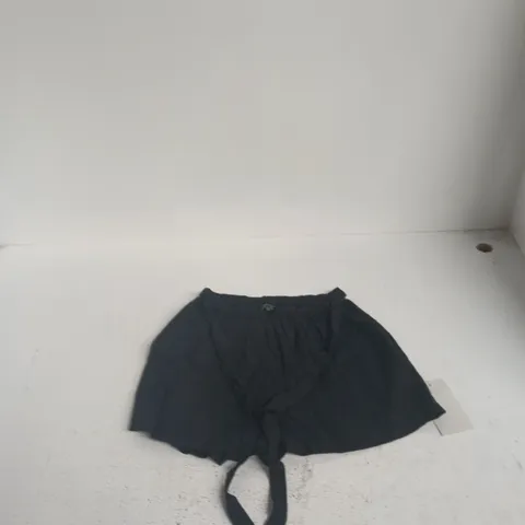 NOBODY'S CHILD TUNDRA TIE DETAIL PULL-ON SHORTS β UK6