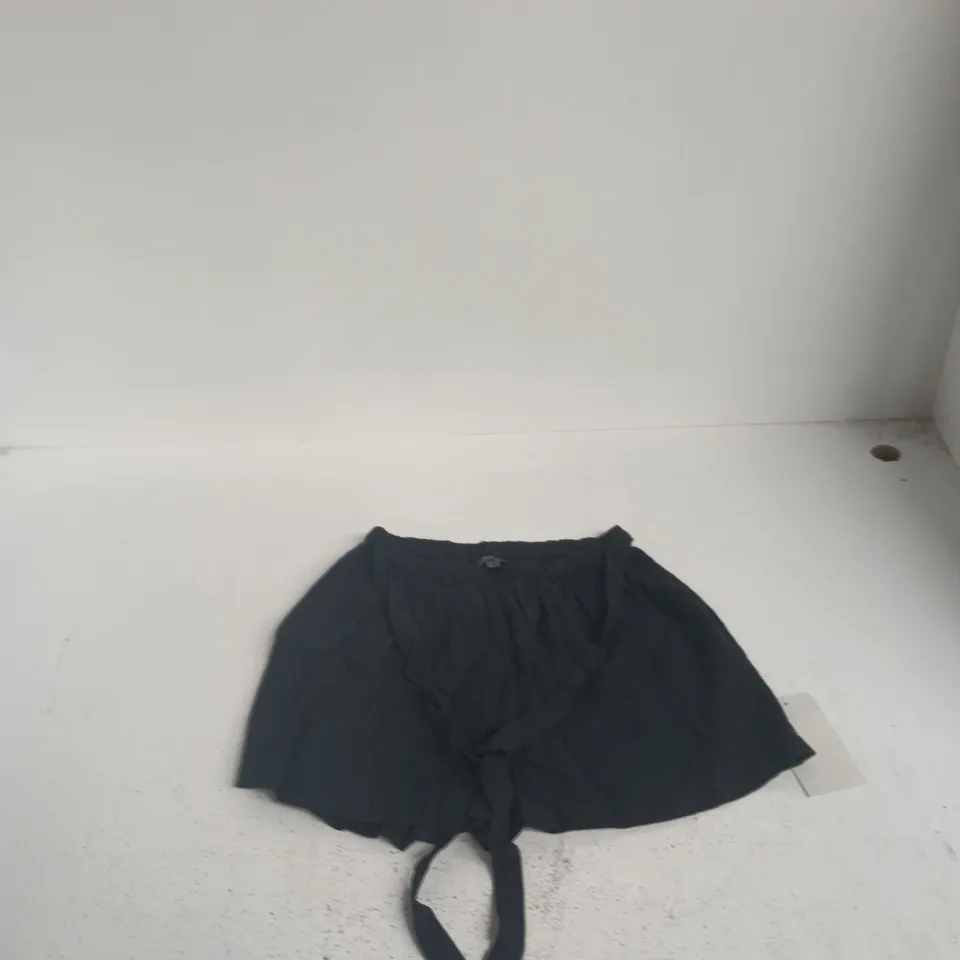 NOBODY'S CHILD TUNDRA TIE DETAIL PULL-ON SHORTS – UK6