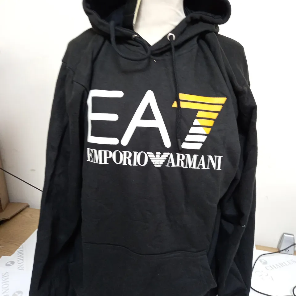 EMPORIO ARMANI RAISED LOGO HOODED JUMPER IN BLACK - XL