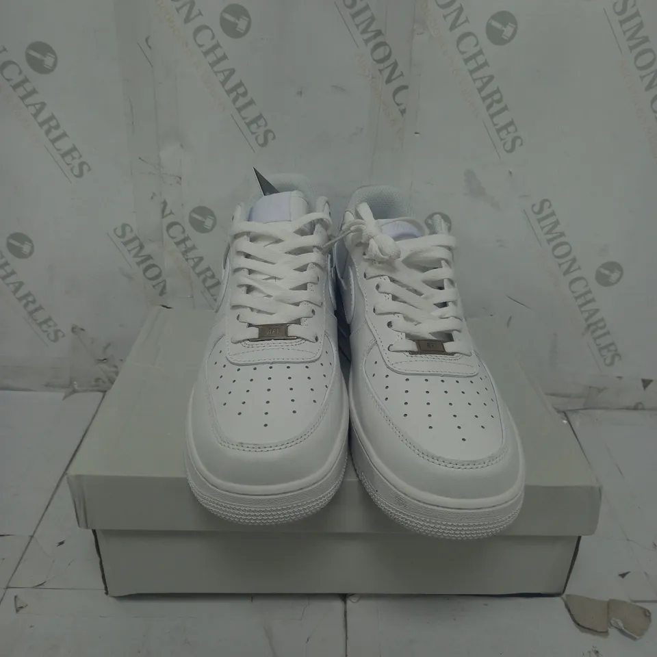 BOXED WHITE NIKE AIR FORCES SIZE 8.5 
