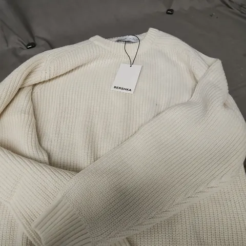 BERSHKA KNIT SWEATER – WHITE – UK 12 