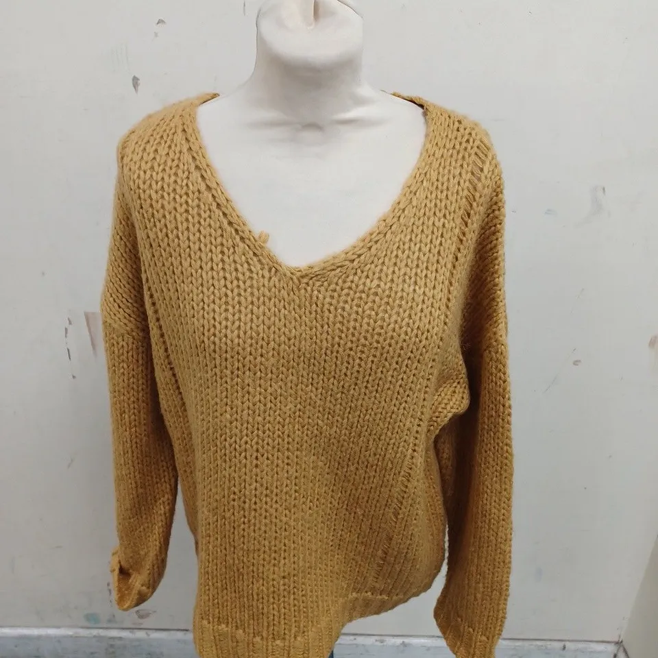 JOE BROWNS KNITTED LONG SLEEVE JUMPER - 14