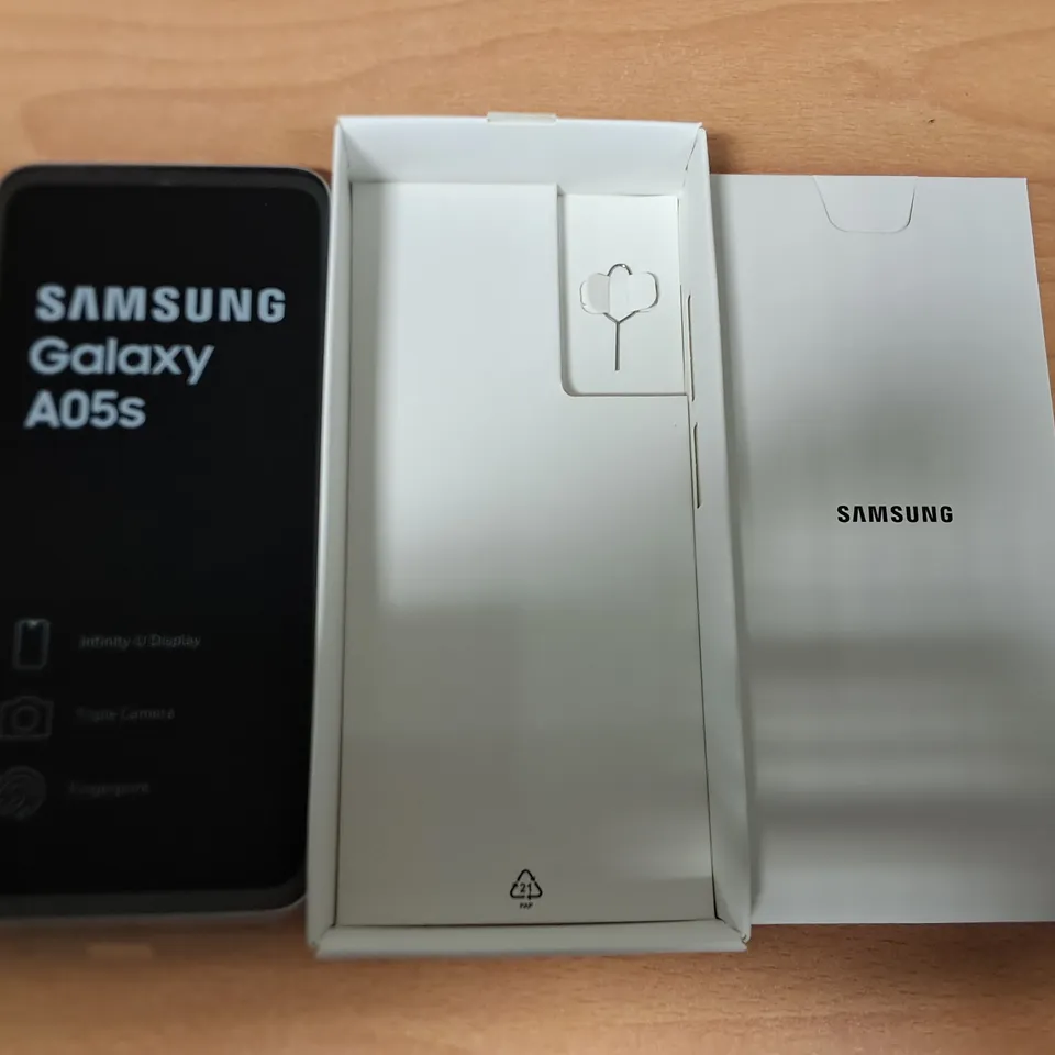 BOXED SAMSUNG GALAXY A05S 4GB/64GB IN SILVER - SM-A057F