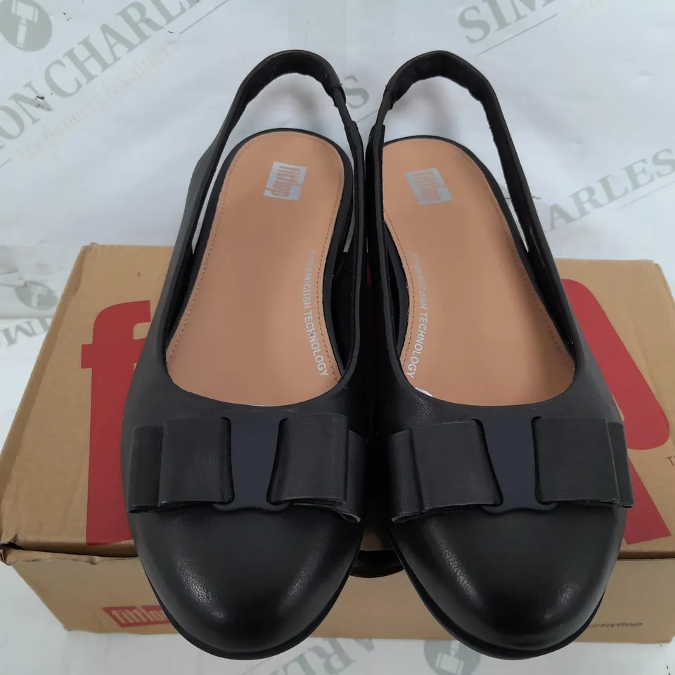 BOXED PAIR OF FITFLOP ALLEGRO BOW LEATHER SLINGBACKS IN BLACK - UK 4.5