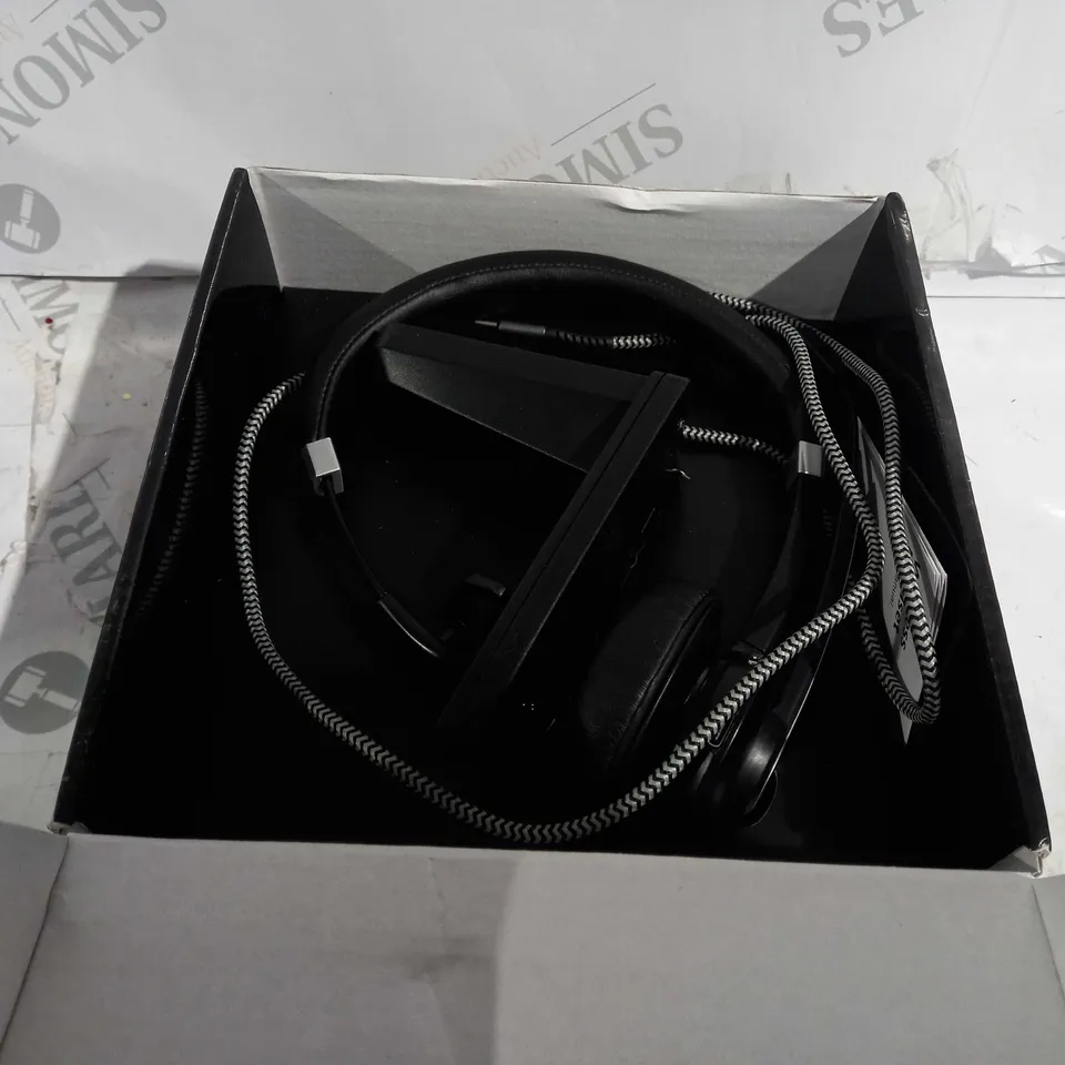 BOXED VONZTEK WIRELESS HEADSET WITH CHARGING BASE