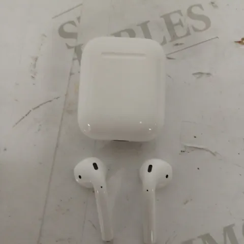 APPLE AIR PODS GEN 2