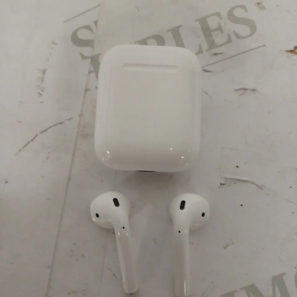 APPLE AIR PODS GEN 2