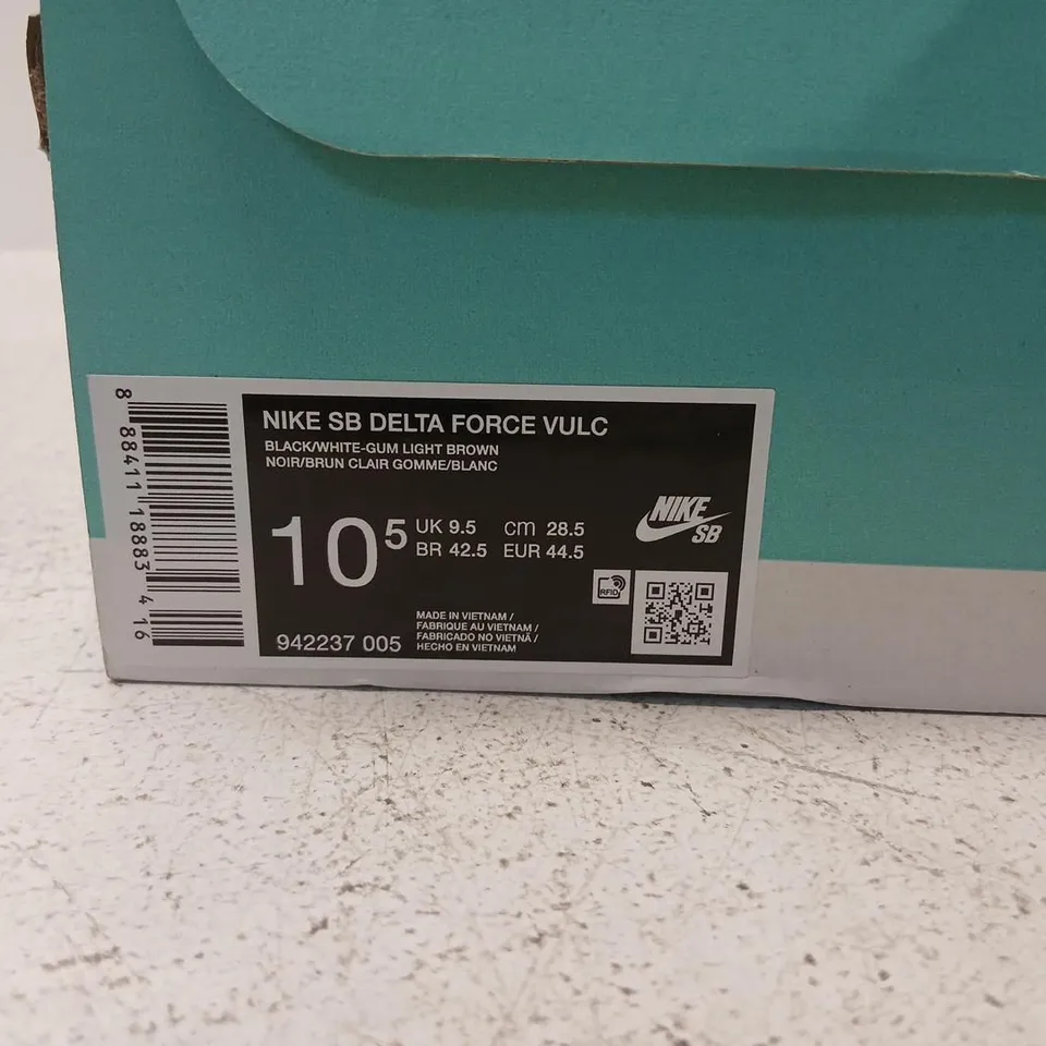 NIKE SB DELTA FORCE VULC TRAINERS – BLACK/WHITE – UK9.5