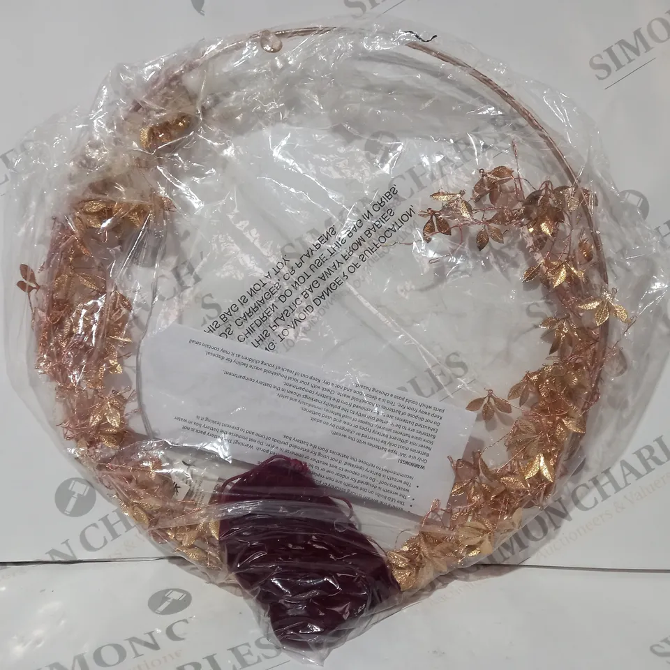 BOXED ALISON CORK PRE LIT JEWELLED WREATH