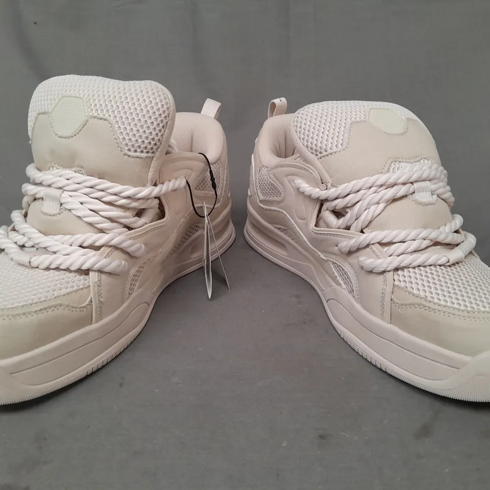 PAIR OF ZARA CHUNKY TRAINERS IN BEIGE EU SIZE 45