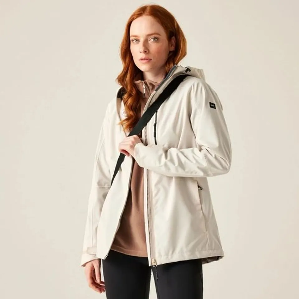 BRAND NEW REGATTA WOMEN'S BIRCHDALE II WATERPROOF JACKET IN PERFECTLY PALE - UK 8
