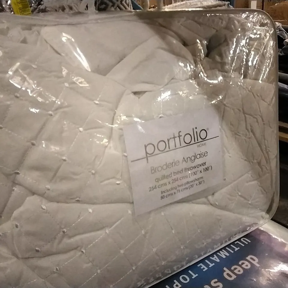 BLANCHE BEDSPREAD SET WITH PILLOW WHITE 