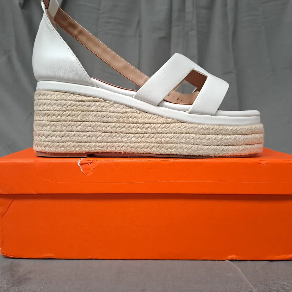 BOXED PAIR OF HERMES OPEN TOE WEDGE SANDALS IN WHITE EU SIZE 36
