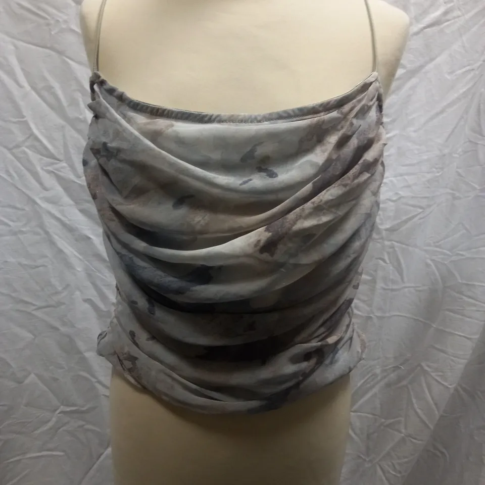 PRETTYLITTLETHING LIGHT GREY ABSTRACT RUCHED SPAGHETTI STRAP TOP - SIZE 14