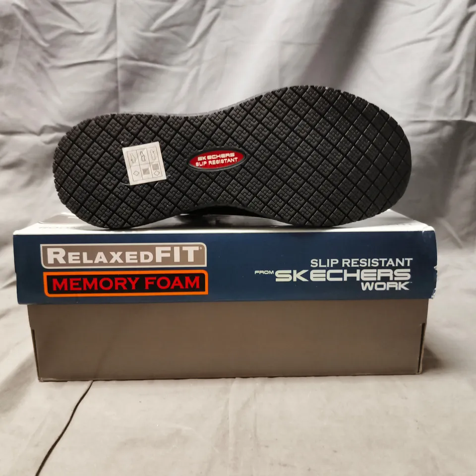 BOXED PAIR OF SKECHERS SHOES IN BLACK/ROSE GOLD SIZE UK 4