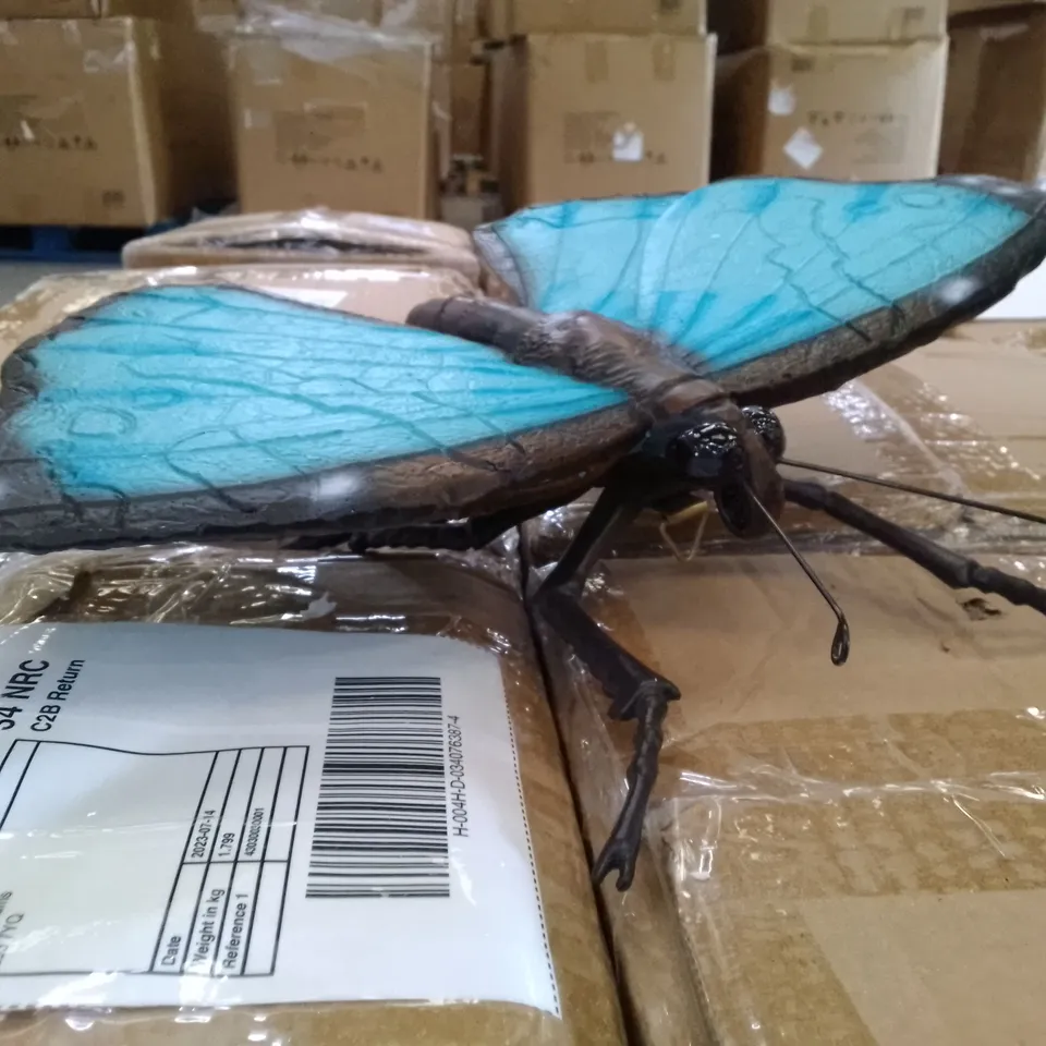 BOXED BUTTERFLY WALL DECORATION