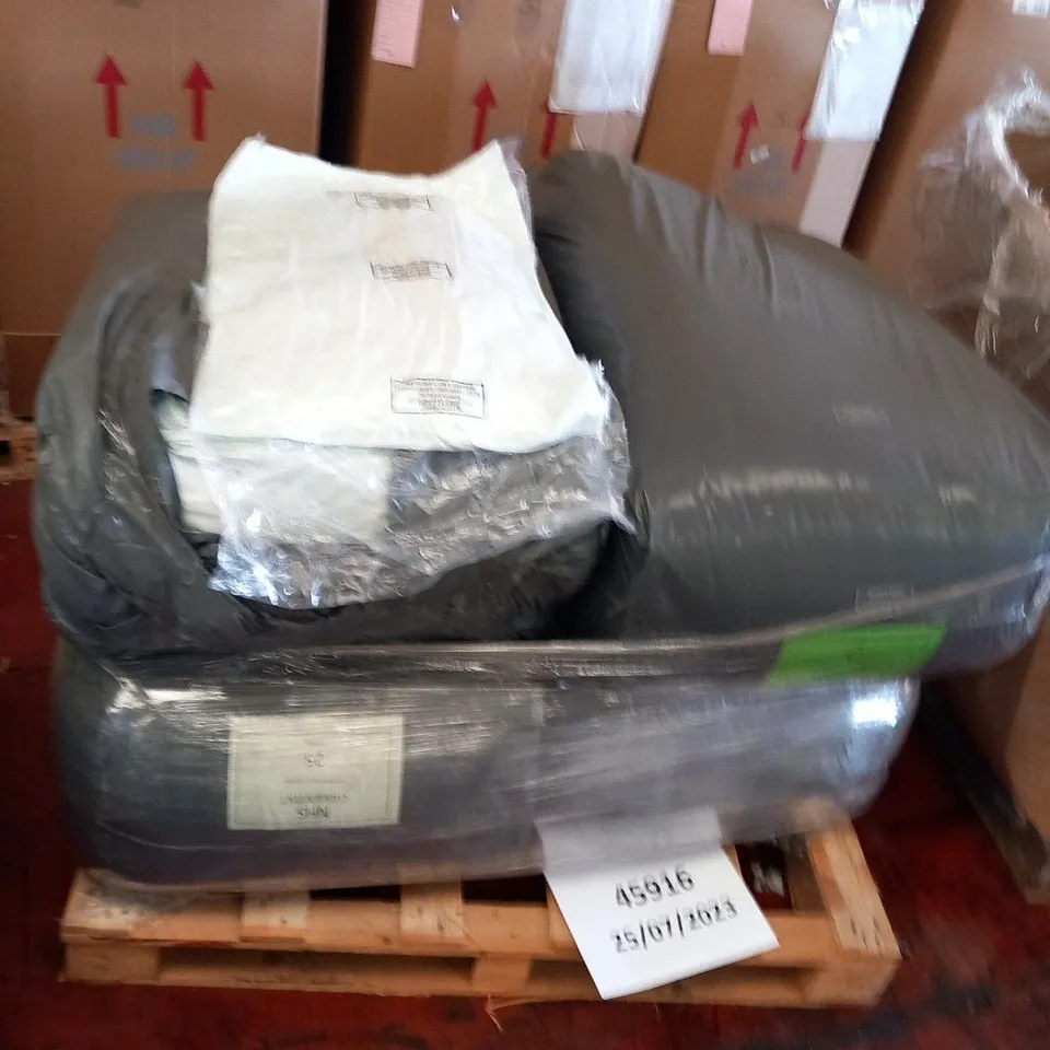 PALLET OF APPROXIMATELY 100 WATERPROOF PILLOWS