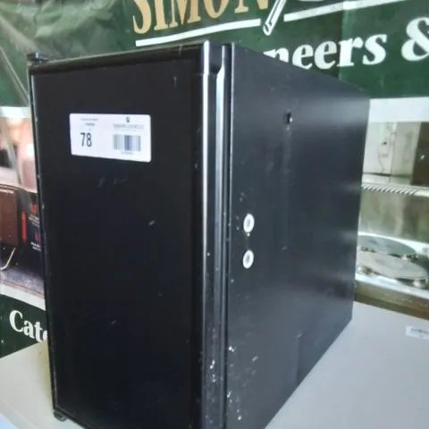 VITRIFRIGO COUNTER TOP MILK FRIDGE 240V Model FG14CBUK