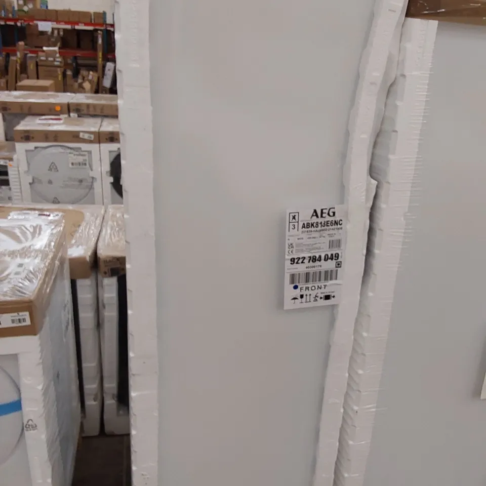 AEG ABK818E6NC INTEGRATED FROST FREE UPRIGHT FREEZER WITH FIXED DOOR FIXING KIT - E RATED