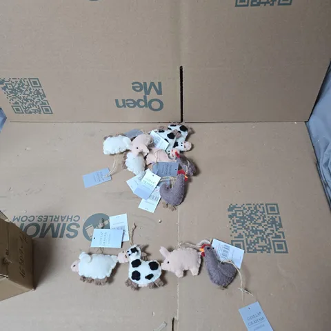 BOX OF GISELA GRAHAM SMALL FARMYARD ANIMAL DECORATIONS 