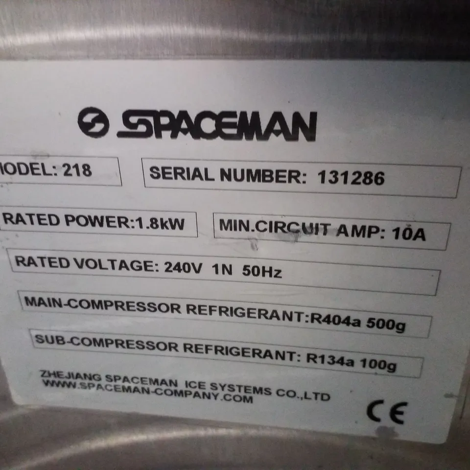 SPACEMAN SOFT SERVE FREEZER