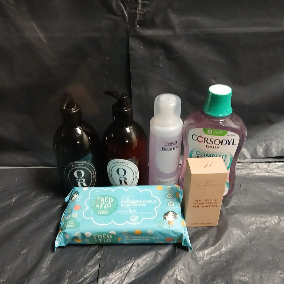APPROXIMATEY 20 ASSORTED HEALTH AND BEAUTY PRODUCTS TO INCLUDE - CORSODYL MOUTHWASH - FRED & FLO WIPES - TESCO BEAUTY NAIL POLISH REMOVER - ETC