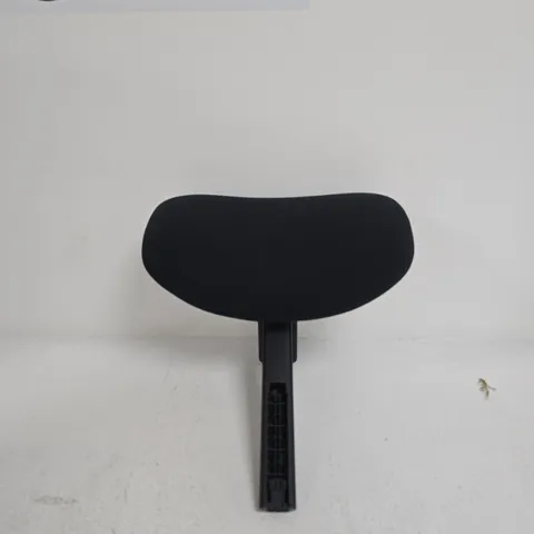 LIBERNOVO HEADREST BOXED