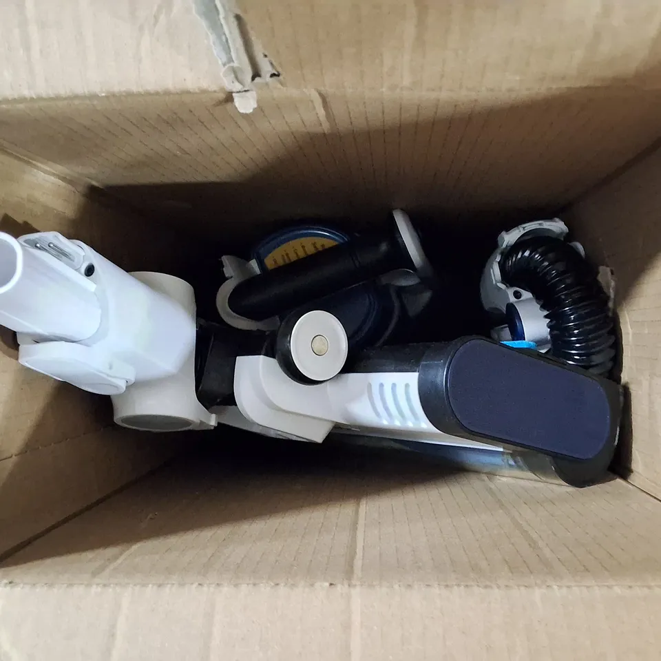 BOXED SHARK POWERPRO CORDLESS VACUUM CLEANER (IZ380UK)