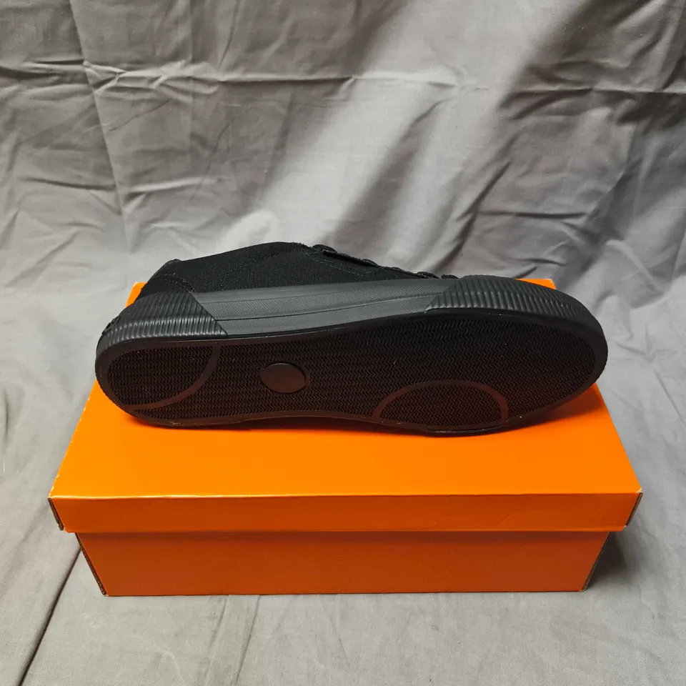 ROCKET DOG CHEERY 12A CANVAS TRAINERS - 5