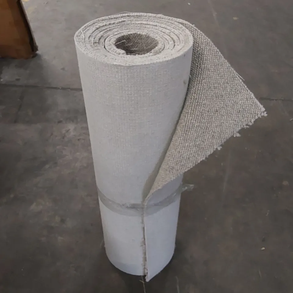 ROLL OF QUALITY CARPET // SIZE UNSPECIFIED 