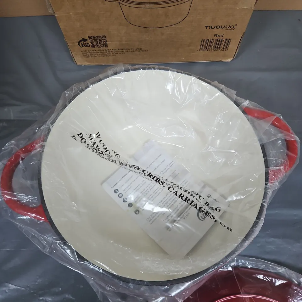 BOXED NUOVA ENAMEL CAST IRON CASSEROLE POT WITH LID, 30 CM, 7.3 L, RED - COLLECTION ONLY