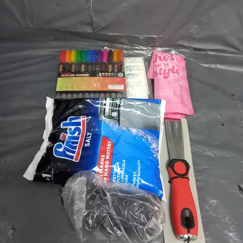 APPROXIMATELY 10 ASSORTED HOUSEHOLD ITEMS TOO INCLUDE CHISEL KNIFE , FINISH SALTS , MARKERS , ETC