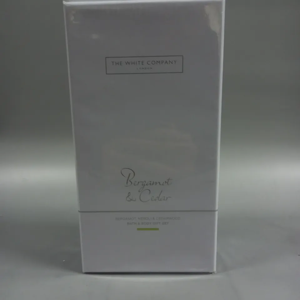SEALED THE WHITE COMPANY BERGAMOT & CEDAR BATH AND BODY GIFT SET 