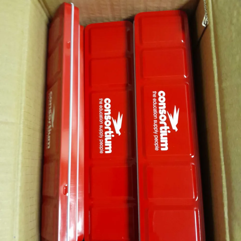 CONSORTIUM BOX OF APPROX 20 WATERCOLOUR TINS