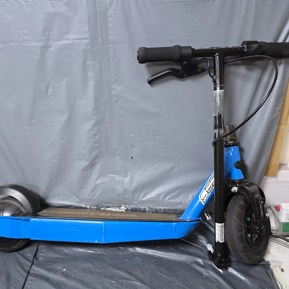 BOXED RAZOR POWER CORE S85- BLUE