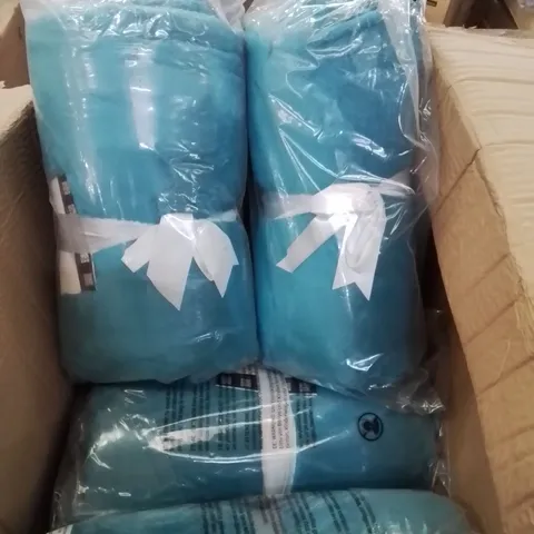 BOX CONTAINING 8 BRAND NEW SEALED TEAL FLANNEL THROWS