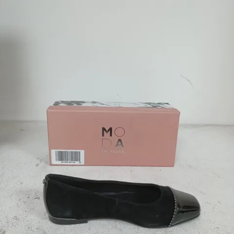 MODA IN PELLE WOMEN'S BLACK VELVET FLATS WITH PATENT TOE – BEADED EDGE EU SIZE 39